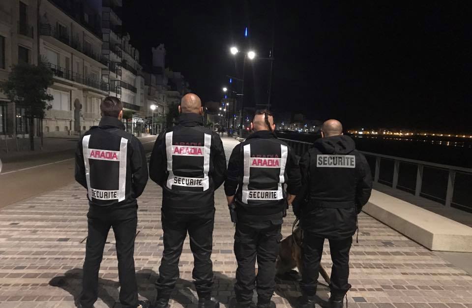 Agent de sécurité, société de sécurité, maître chien